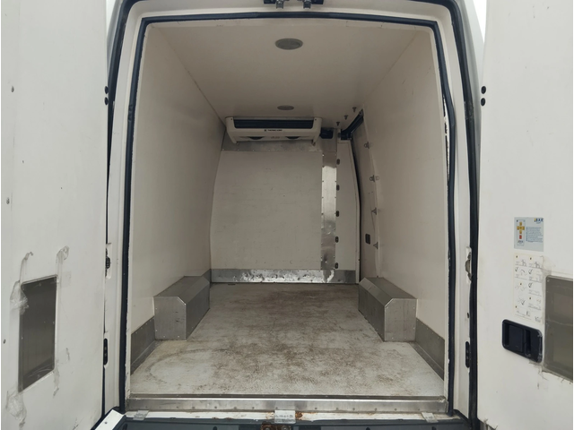 Iveco 35S18 3.0D - автомобили, коли, обяви за нови и употребявани 9