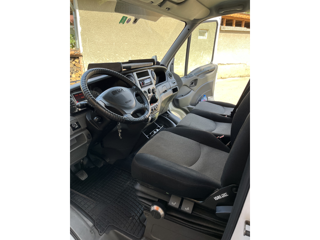 Iveco 35S18 35 S18 - автомобили, коли, обяви за нови и употребявани 1