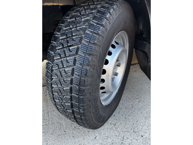 Iveco 35S18 автовоз с лиценз, композиция 3 коли - автомобили, коли, обяви за нови и употребявани 10