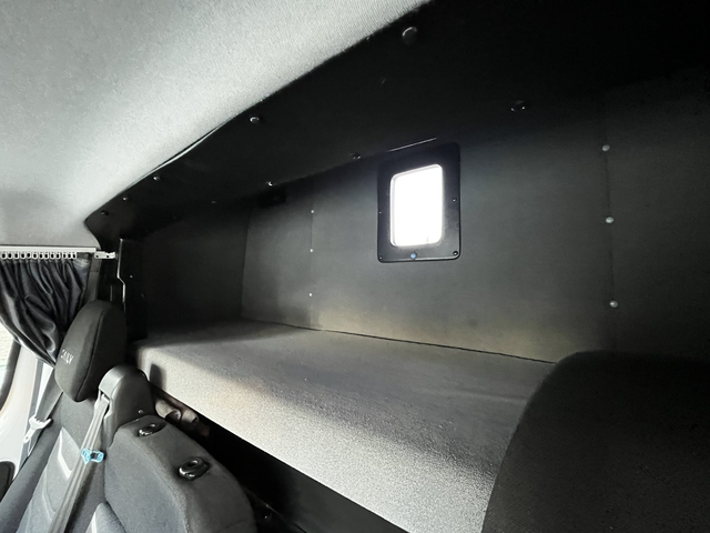 Iveco 35S18 автовоз с лиценз, композиция 3 коли - автомобили, коли, обяви за нови и употребявани 12