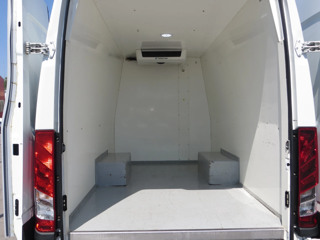 Iveco Daily 35C18V ХЛАДИЛЕН ДВУТЕМПЕРАТУРЕН - автомобили, коли, обяви за нови и употребявани 15