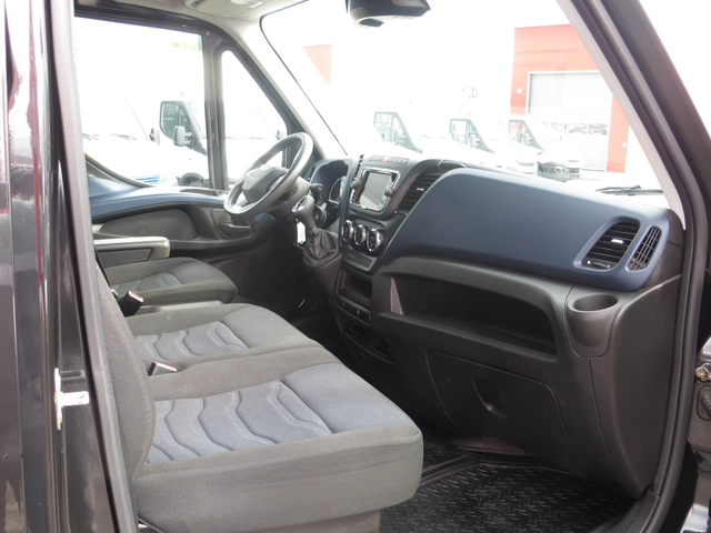 Iveco Daily 35C18 - автомобили, коли, обяви за нови и употребявани 11