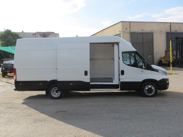 Iveco Daily 35C17V ДВУТЕМПЕРАТУРЕН - автомобили, коли, обяви за нови и употребявани 10