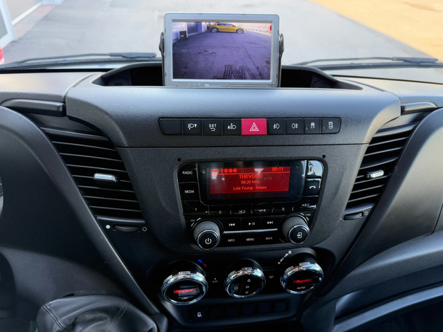 Iveco Daily 35C16 Самосвал с Кран Наличен - автомобили, коли, обяви за нови и употребявани 9