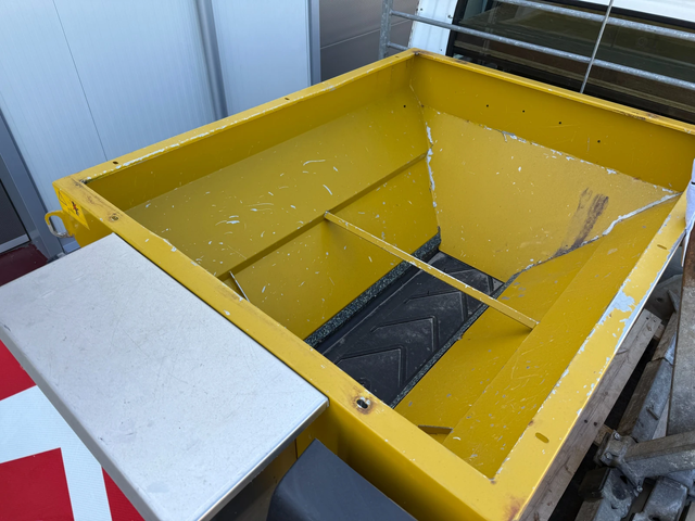 Iveco Daily Снегорин с Опесъчител 35 C 13 Категория "Б" - автомобили, коли, обяви за нови и употребявани 16