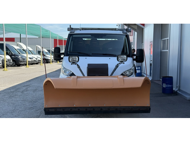 Iveco Daily Снегорин с Опесъчител 35 C 13 Категория "Б" - автомобили, коли, обяви за нови и употребявани 7