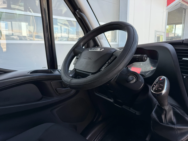 Iveco Daily Снегорин с Опесъчител 35 C 13 Категория "Б" - автомобили, коли, обяви за нови и употребявани 9