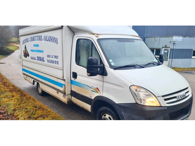 Iveco Daily КЕМПЕР ЗА БЪРЗО ХРАНЕНЕ 2.3 jtd  35C12 - автомобили, коли, обяви за нови и употребявани 1