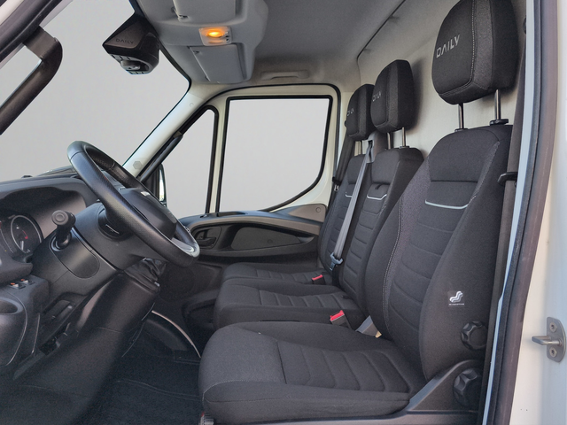 Iveco Daily 35S L3H2 3.0 CNG 136hp BVM6 E6 - автомобили, коли, обяви за нови и употребявани 8