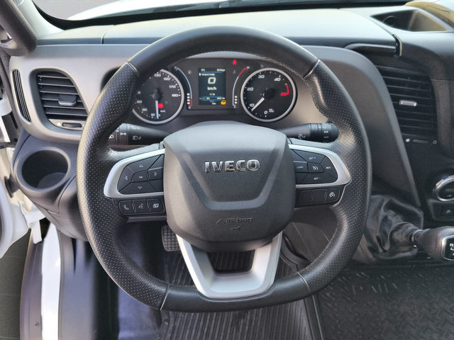 Iveco Daily 35S L3H2 3.0 CNG 136hp BVM6 E6 - автомобили, коли, обяви за нови и употребявани 9