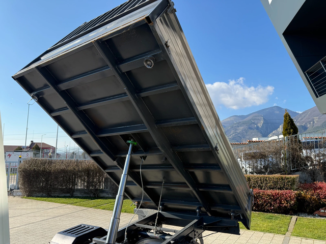 Iveco Daily 35C18 3.0HPI Самосвал до 3.5т. - автомобили, коли, обяви за нови и употребявани 4