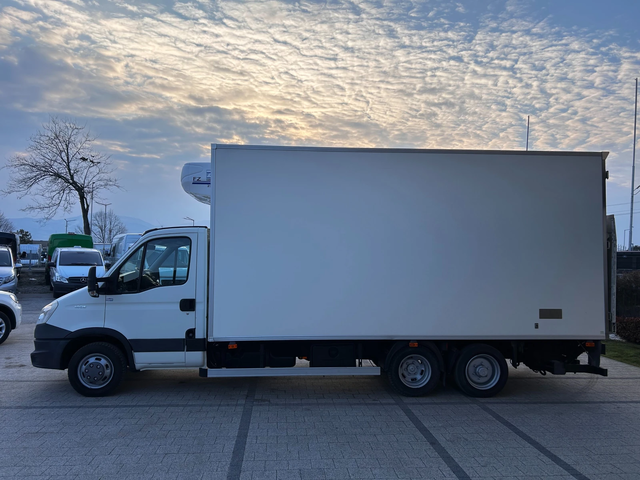 Iveco Daily 40C15 Хладилен 5.23м. Б+ Е категория - автомобили, коли, обяви за нови и употребявани 3
