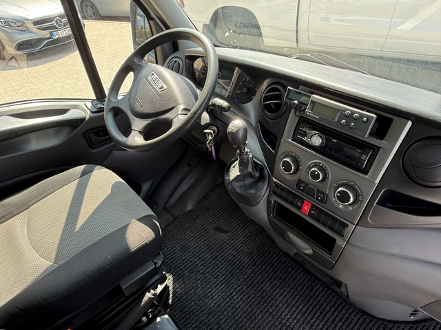 Iveco Daily 35C17 3.0HPI до 3.5т. 3.55м. Хладилен + Клима - автомобили, коли, обяви за нови и употребявани 11