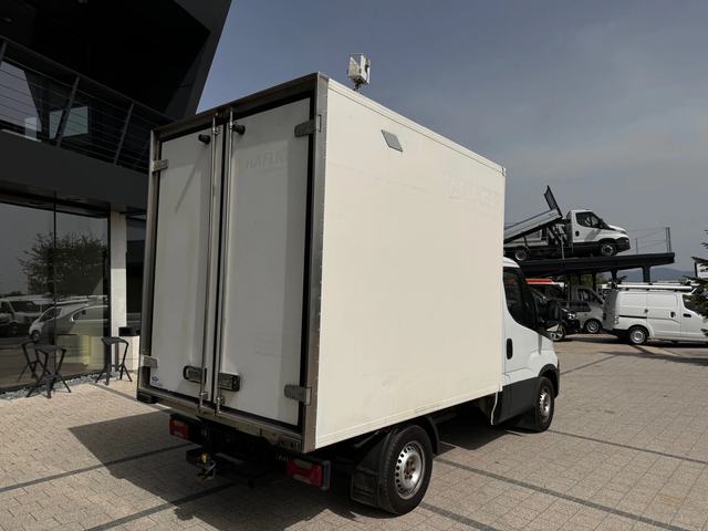 Iveco Daily 35-160 Хладилен + Клима / Тръбен път - автомобили, коли, обяви за нови и употребявани 6