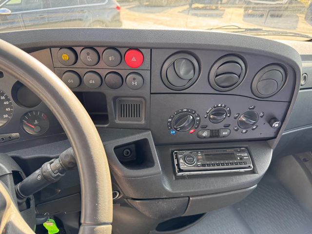 Iveco Daily 40C17 до 3.5т. 7.00м. Клима  - B+ E - автомобили, коли, обяви за нови и употребявани 12