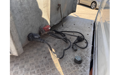 Iveco Daily 40C17 до 3.5т. 7.00м. Клима  - B+ E - автомобили, коли, обяви за нови и употребявани 15