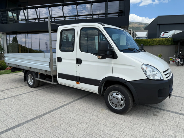 Iveco Daily 40C15 до 3.5т. 3.50м. Клима 7-местен - 2 броя - автомобили, коли, обяви за нови и употребявани 1