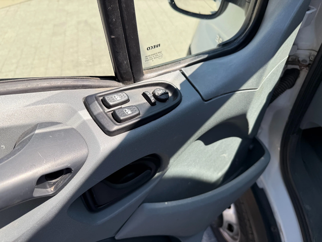 Iveco Daily 35C15 3.0HPI до 3.5т. 2-щори Климатроник - автомобили, коли, обяви за нови и употребявани 13