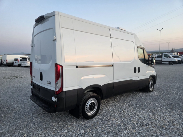 Iveco Daily 35s14, Хладилен, Евро 6, Автомат - автомобили, коли, обяви за нови и употребявани 4