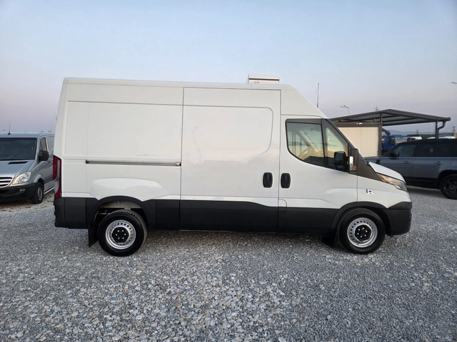 Iveco Daily 35s14, Хладилен, Евро 6, Автомат - автомобили, коли, обяви за нови и употребявани 5
