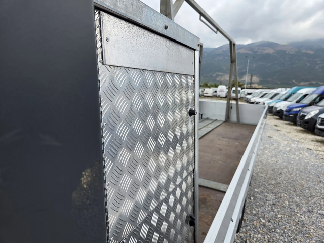 Iveco Daily 35c15, Климатик, До 3.5 тона, 4.90 метра - автомобили, коли, обяви за нови и употребявани 12