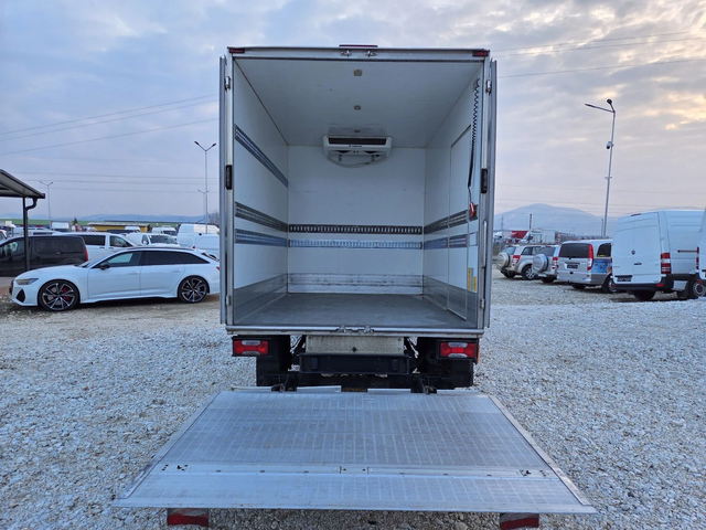 Iveco Daily 35-180, 3.0HPI, ХЛАДИЛЕН, Падащ Борд, Нави - автомобили, коли, обяви за нови и употребявани 13