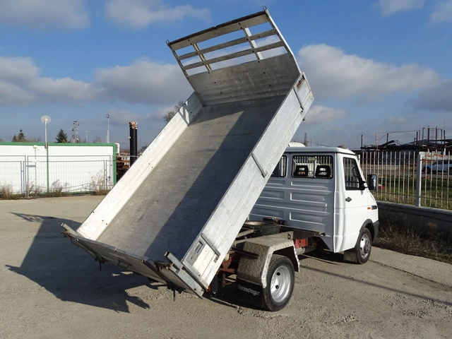 Iveco Daily 35c10 - автомобили, коли, обяви за нови и употребявани 5