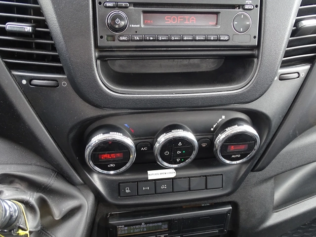 Iveco Daily 50c17* Кат Б * КЛИМАТРОНИК* - автомобили, коли, обяви за нови и употребявани 12