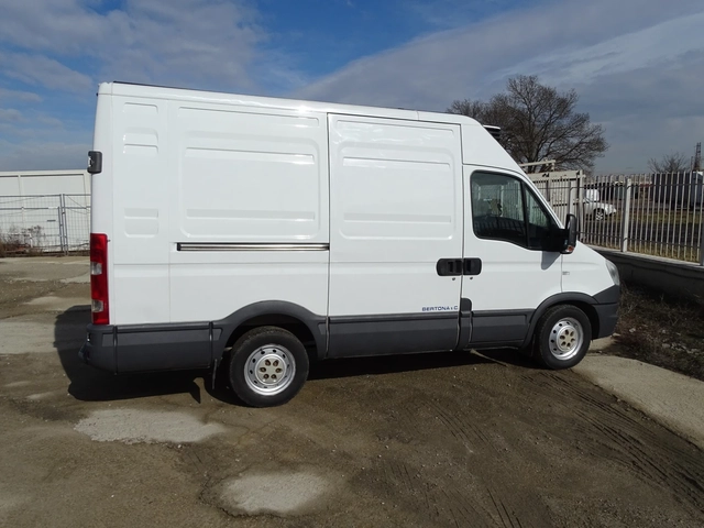 Iveco Daily 35S17 3.0HPI  ХЛАДИЛЕН* КЛИМАТИК - автомобили, коли, обяви за нови и употребявани 6
