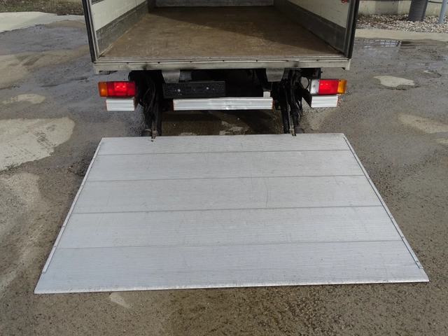 Iveco Daily 35C14 3.0HPI  КАТ. * Б*  * * * КЛИМАТИК * * ШЕРКОМ - автомобили, коли, обяви за нови и употребявани 9