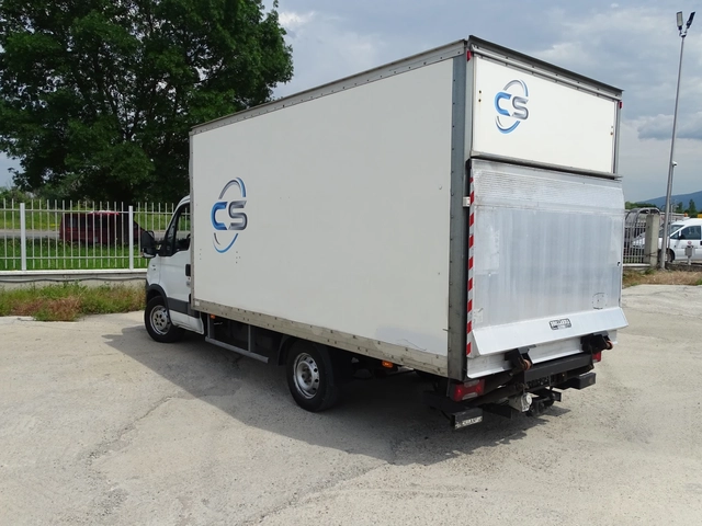 Iveco Daily 35S17 3.0HPI* * * Климатроник* * *  КАТ. * Б* 3, 5 - автомобили, коли, обяви за нови и употребявани 3