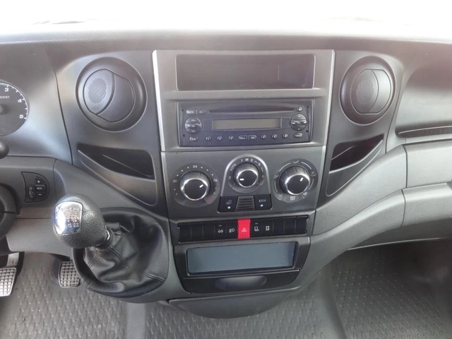 Iveco Daily 3.0HPI/EURO-5b/КЛИМАТИК/КАТ. * Б* 3, 5т. - автомобили, коли, обяви за нови и употребявани 9