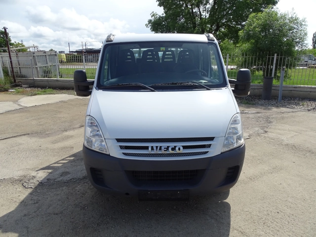 Iveco Daily 35C12   КАТ. * Б* 7-места - автомобили, коли, обяви за нови и употребявани 1