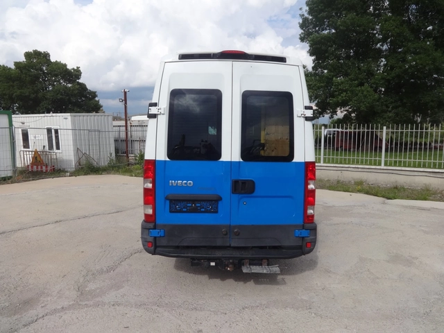 Iveco Daily * * * ШЕРКОМ * * *  ВНОС ОТ ШВЕЙЦАРИЯ * * * - автомобили, коли, обяви за нови и употребявани 5