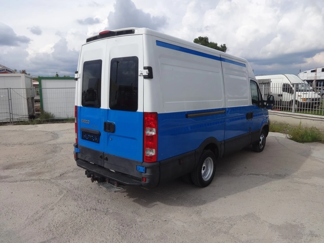 Iveco Daily * * * ШЕРКОМ * * *  ВНОС ОТ ШВЕЙЦАРИЯ * * * - автомобили, коли, обяви за нови и употребявани 6