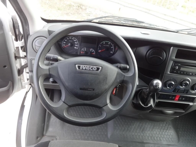 Iveco Daily 3.0HPI  EURO-5b КАТ. * Б* 3, 5т.КЛИМАТИК - автомобили, коли, обяви за нови и употребявани 10