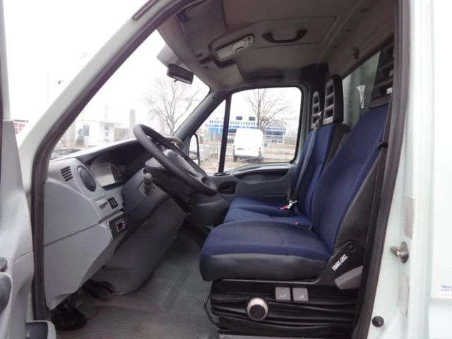 Iveco Daily 35C18 3.0HPI 3, 5т. ХЛАДИЛЕН - автомобили, коли, обяви за нови и употребявани 9
