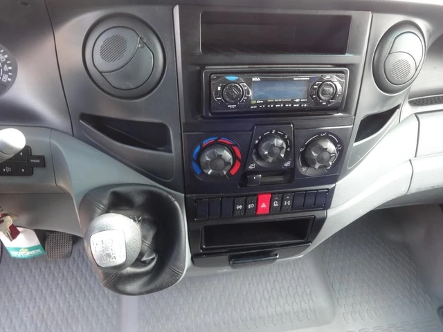 Iveco Daily 3.0HPI  ЗА СЛАДОЛЕД - автомобили, коли, обяви за нови и употребявани 13