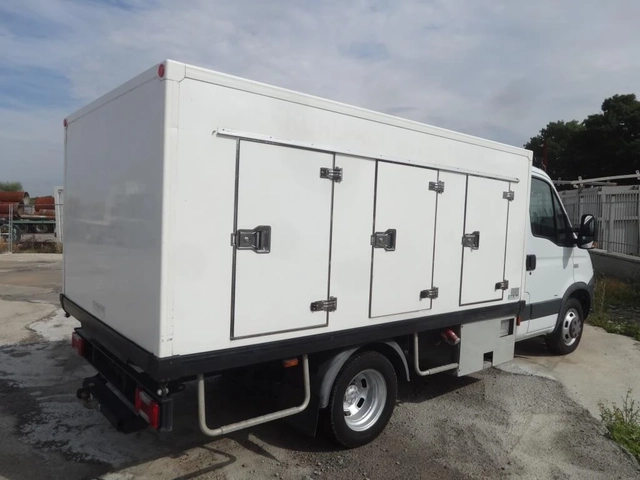 Iveco Daily 3.0HPI  ЗА СЛАДОЛЕД - автомобили, коли, обяви за нови и употребявани 4