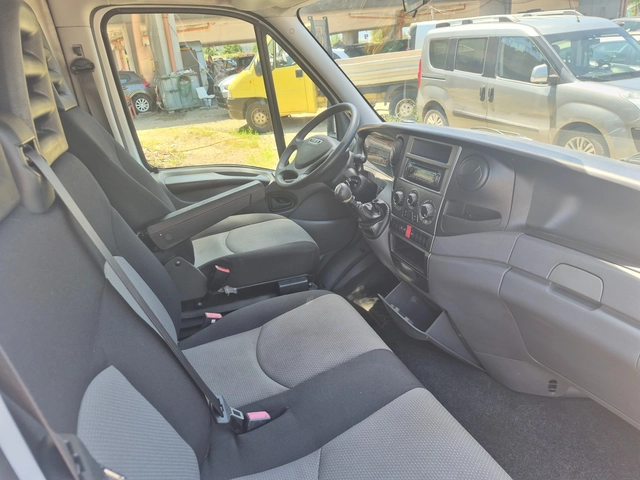 Iveco Daily 2.3D TOP TOP 35S15 - автомобили, коли, обяви за нови и употребявани 12