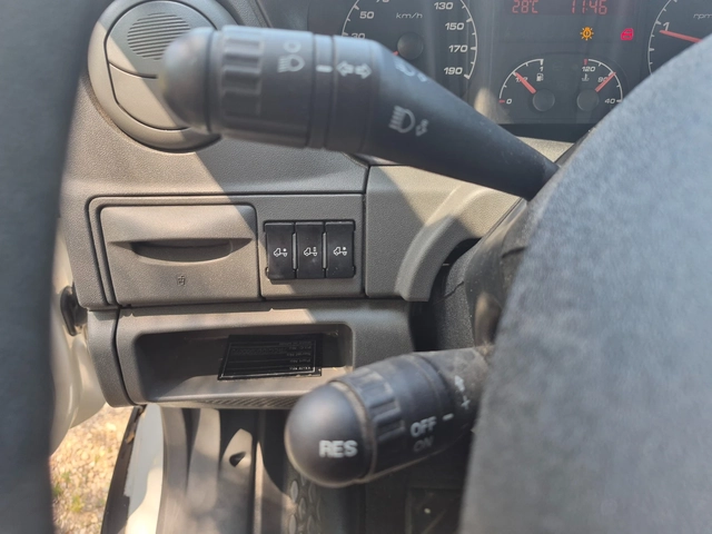 Iveco Daily 2.3D TOP TOP 35S15 - автомобили, коли, обяви за нови и употребявани 14