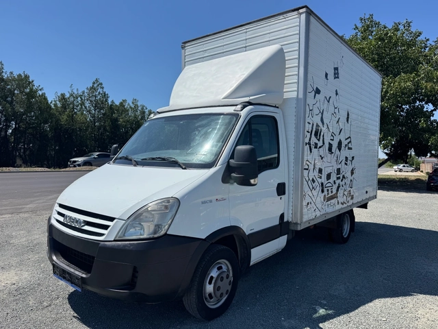 Iveco Daily 2.3 - автомобили, коли, обяви за нови и употребявани 0