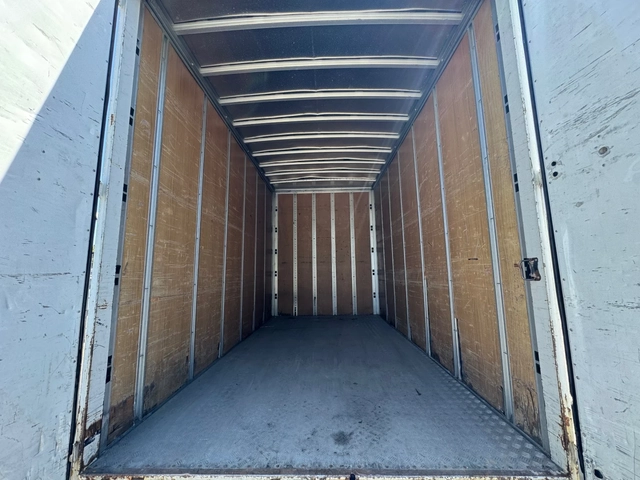 Iveco Daily 2.3 - автомобили, коли, обяви за нови и употребявани 10