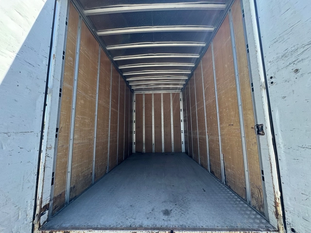 Iveco Daily 2.3 - автомобили, коли, обяви за нови и употребявани 11