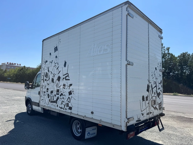 Iveco Daily 2.3 - автомобили, коли, обяви за нови и употребявани 4