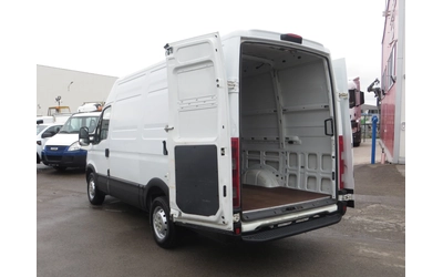 Iveco Daily 35S13-12 КУБ. М. ОБЕМ НА ТОВАРНОТО ПОМЕЩЕНИЕ - автомобили, коли, обяви за нови и употребявани 13