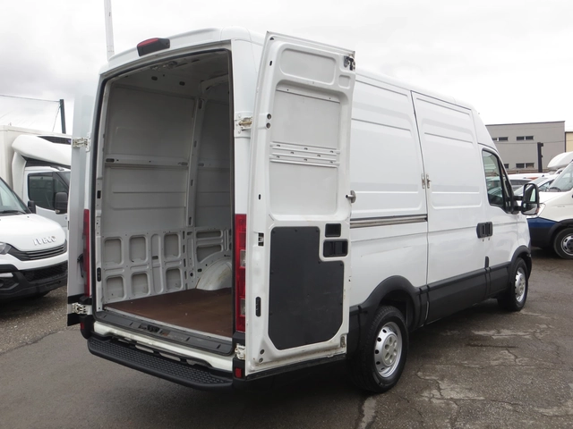 Iveco Daily 35S13-12 КУБ. М. ОБЕМ НА ТОВАРНОТО ПОМЕЩЕНИЕ - автомобили, коли, обяви за нови и употребявани 15