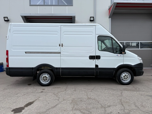 Iveco Daily 2.3 - автомобили, коли, обяви за нови и употребявани 7