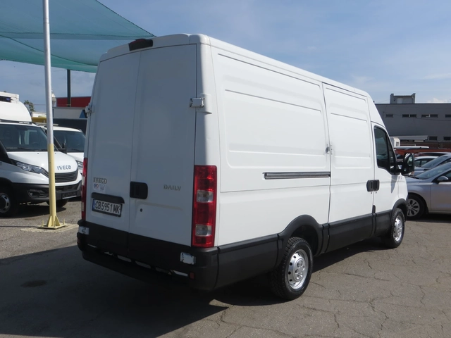 Iveco Daily 35S13-12 КУБ. М. ОБЕМ НА ТОВАРНОТО ПОМЕЩЕНИЕ - автомобили, коли, обяви за нови и употребявани 3