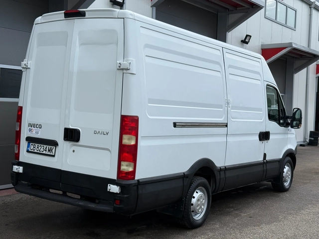 Iveco Daily 2.3 - автомобили, коли, обяви за нови и употребявани 4